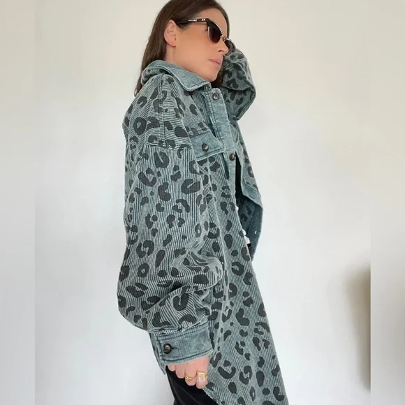 Corduroy Leopard Shacket Oversized | Blue & Black - Picture 3 of 5
